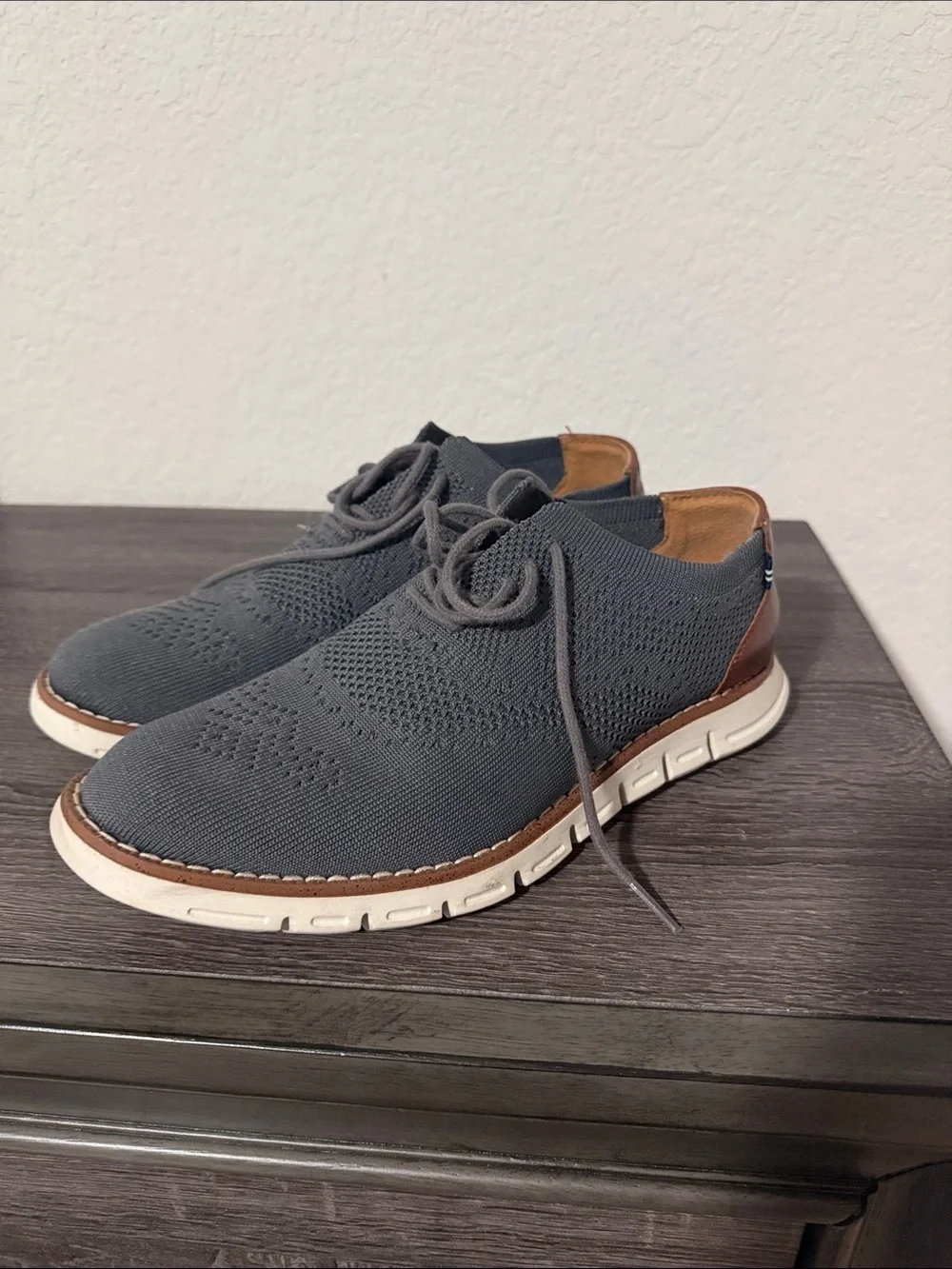 Nautica Charcoal Gray Knit Lace-Up Oxfords with Brown Heel Accent